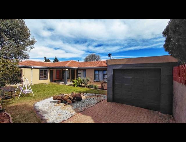 4 BEDROOM HOUSE FOR SALE IN FAUNA
